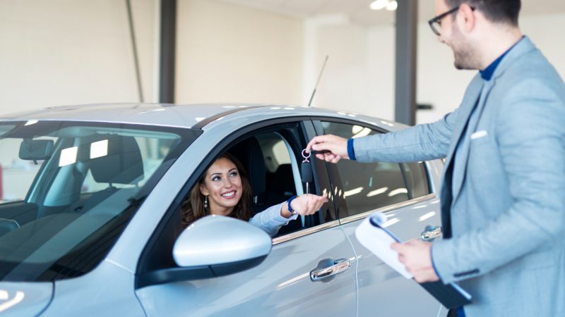 Czas na nowe auto – kiedy warto zastanowić się nad zakupem nowego auta?